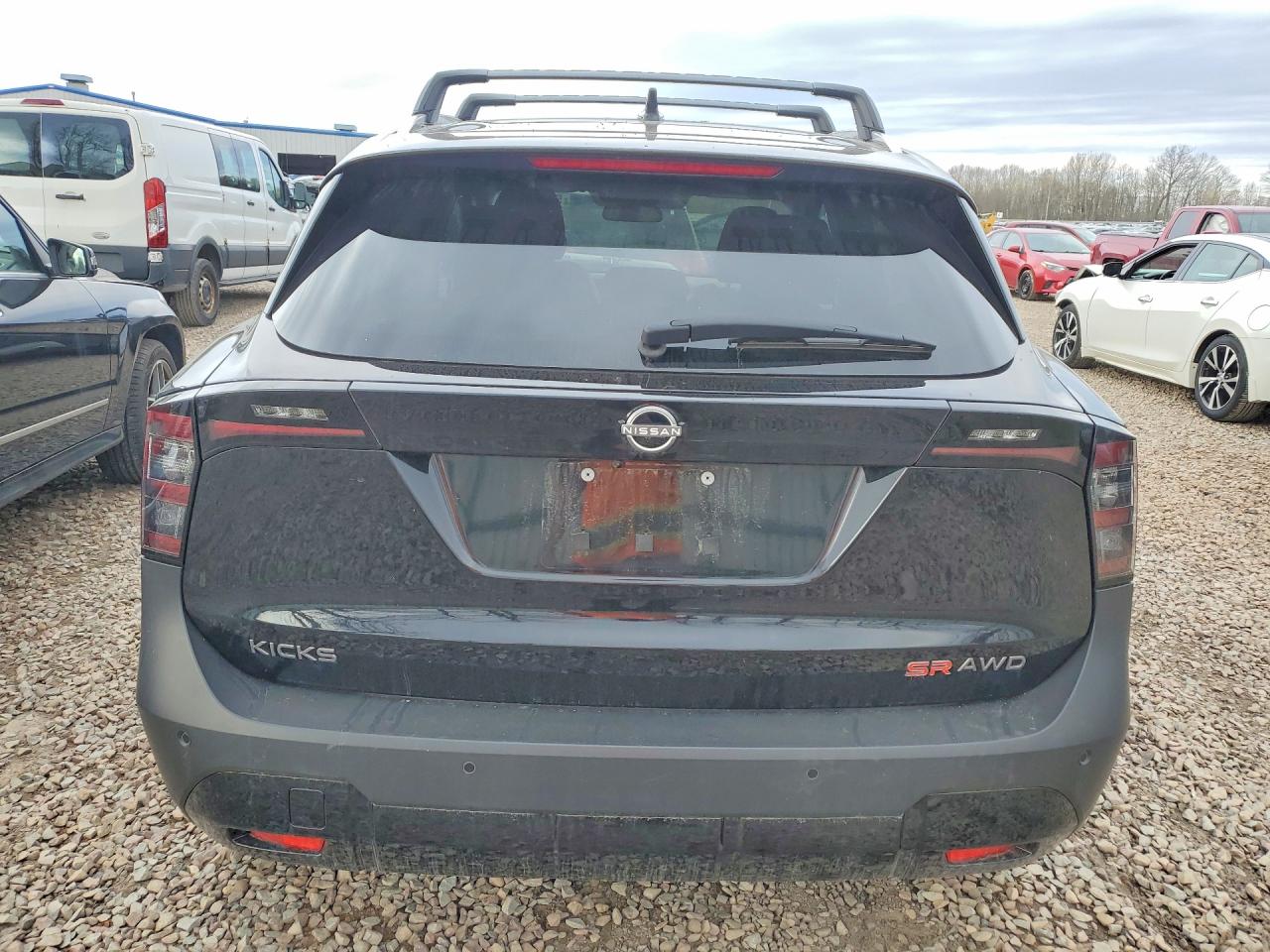 2025 NISSAN KICKS