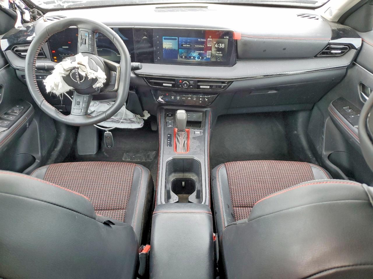 2025 NISSAN KICKS
