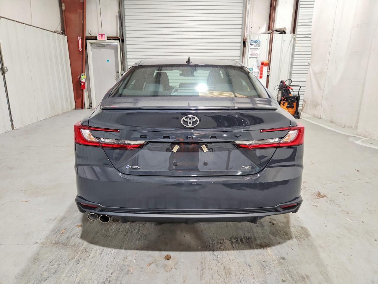 2025 TOYOTA CAMRY
