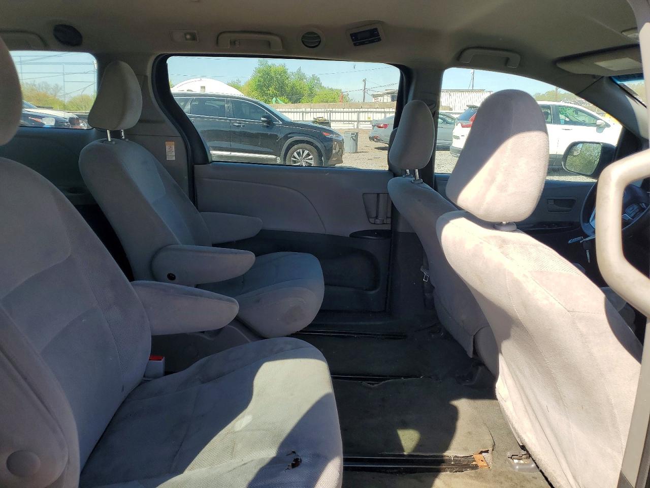 2015 TOYOTA SIENNA