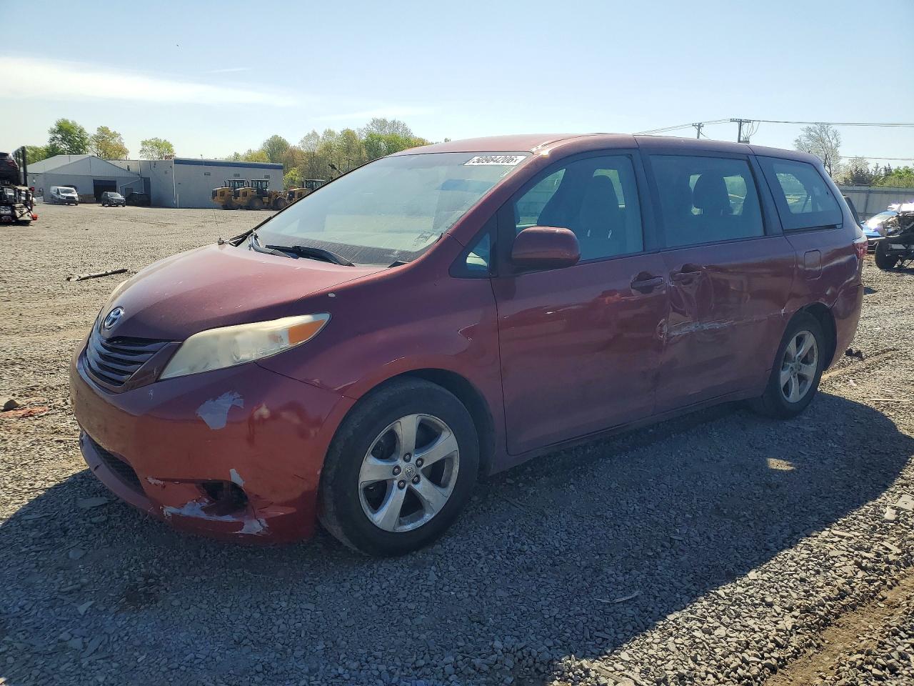 2015 TOYOTA SIENNA