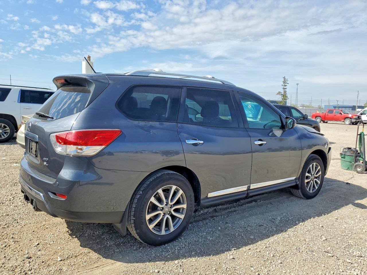 2013 NISSAN PATHFINDER