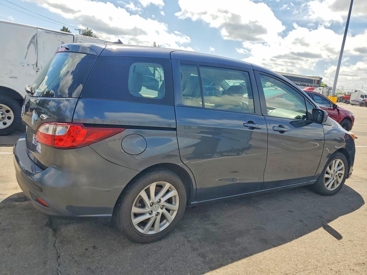 2012 MAZDA 5