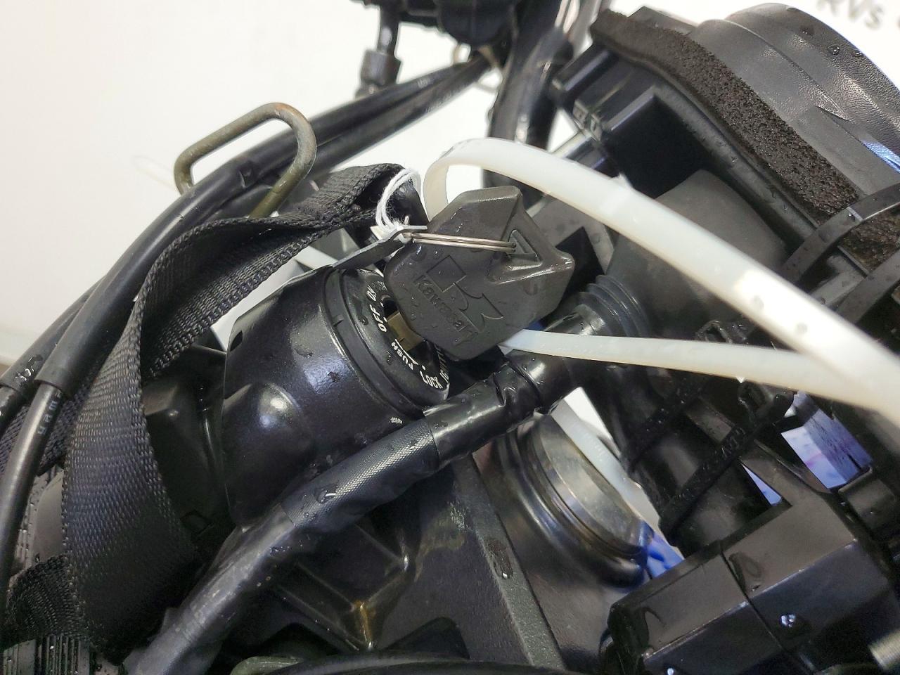 2005 KAWASAKI ZR750