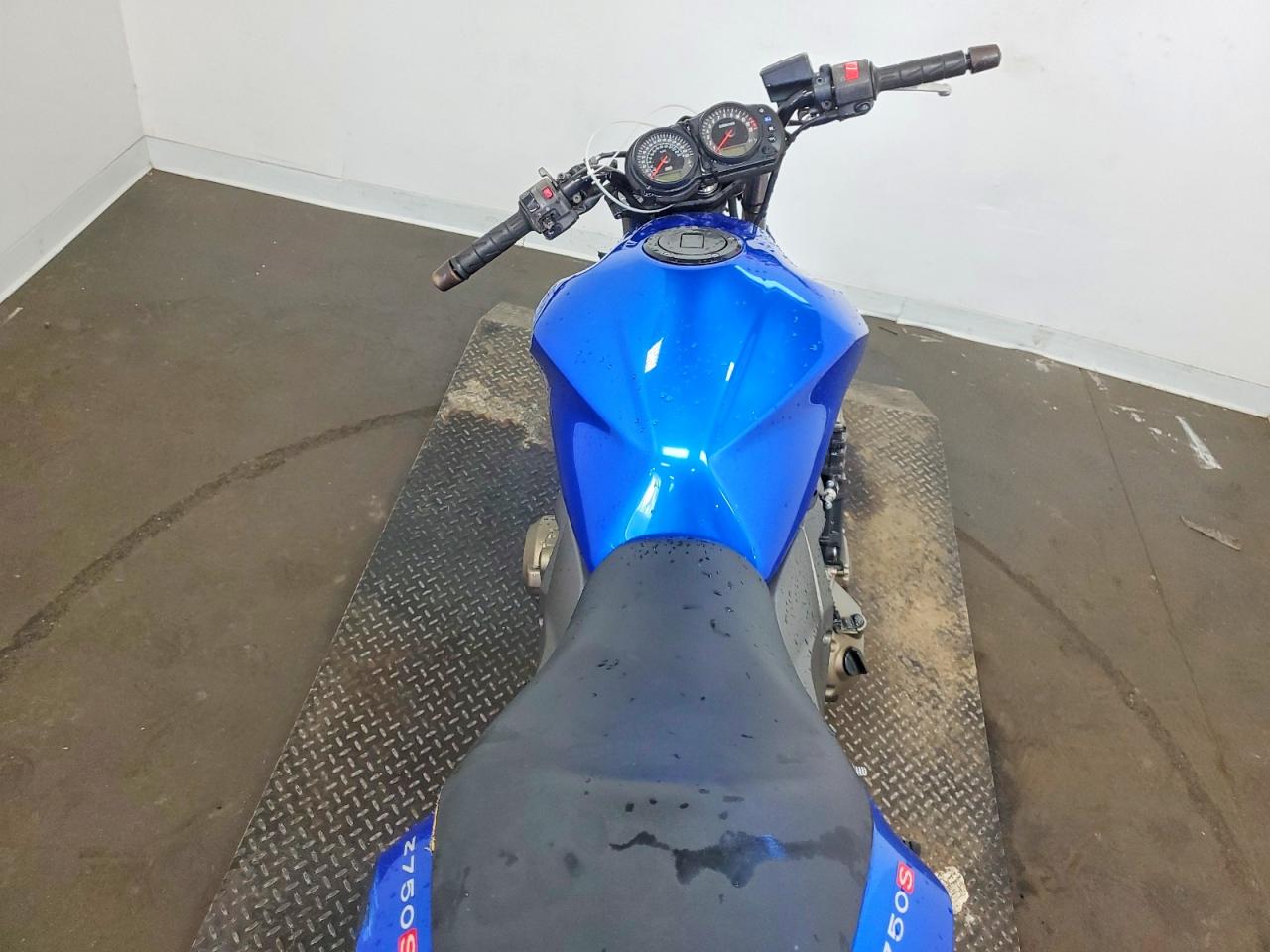 2005 KAWASAKI ZR750