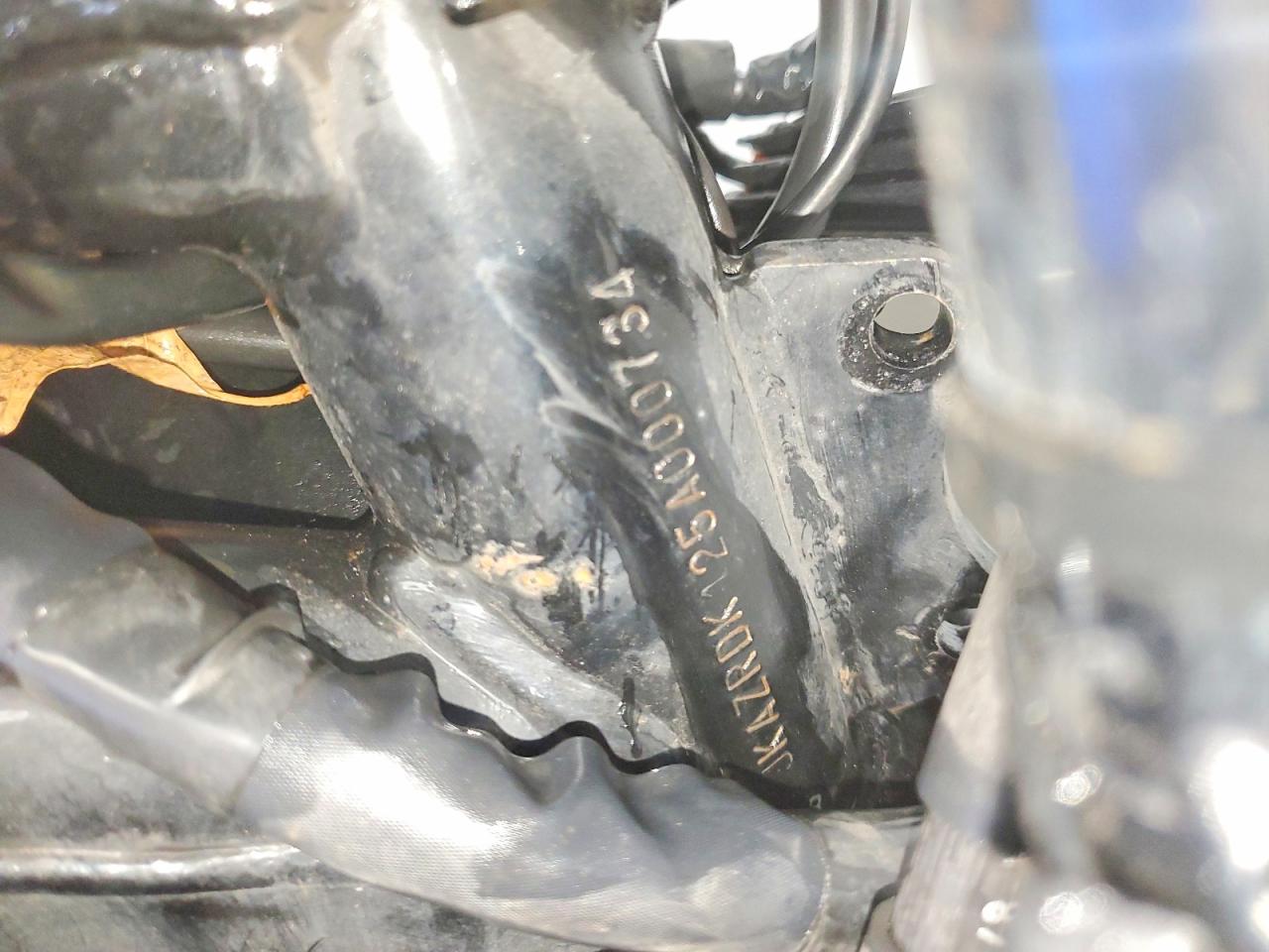 2005 KAWASAKI ZR750