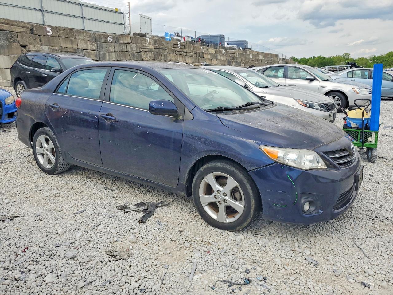 2013 TOYOTA COROLLA