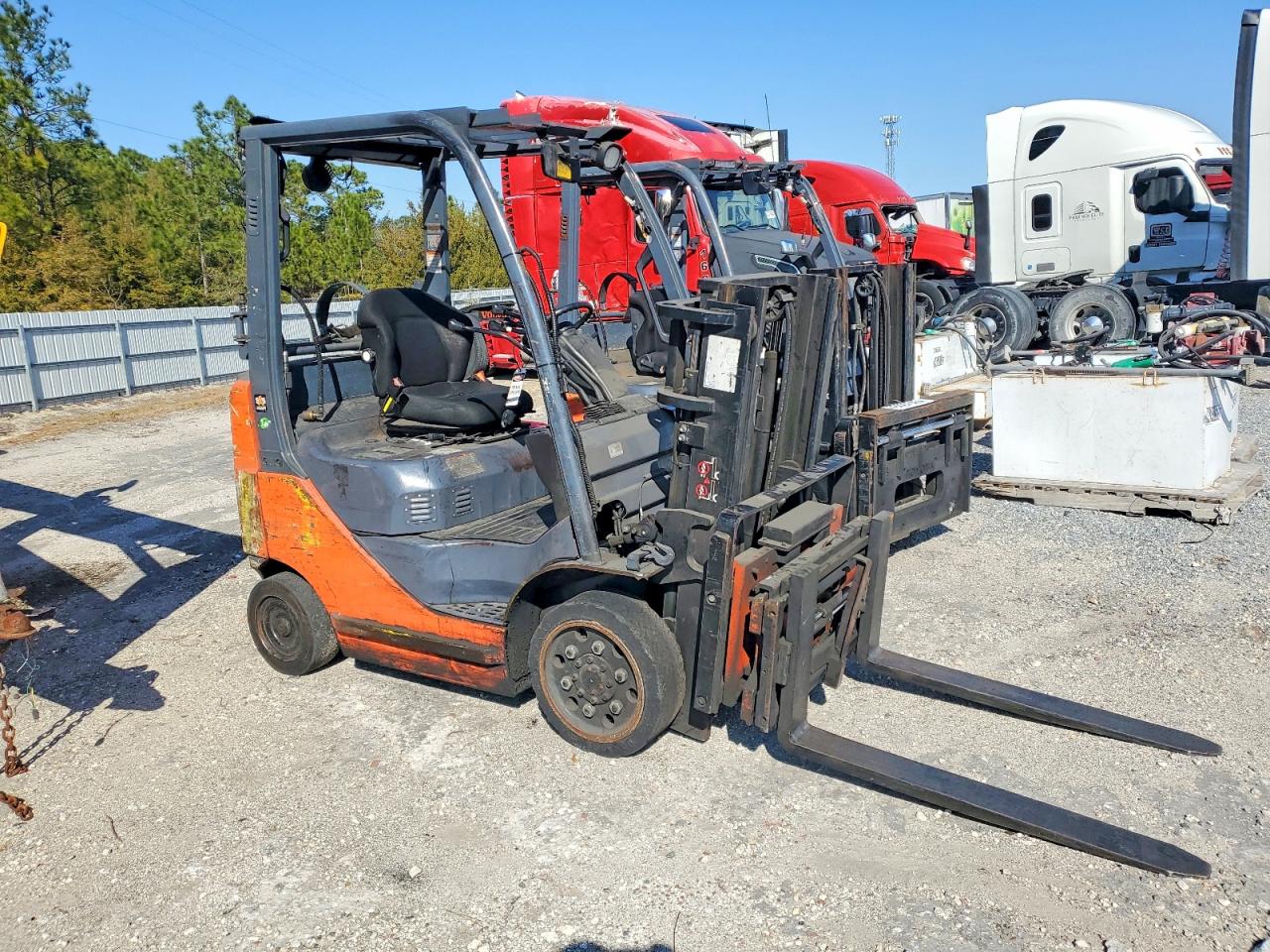 2014 TOYA FORKLIFT