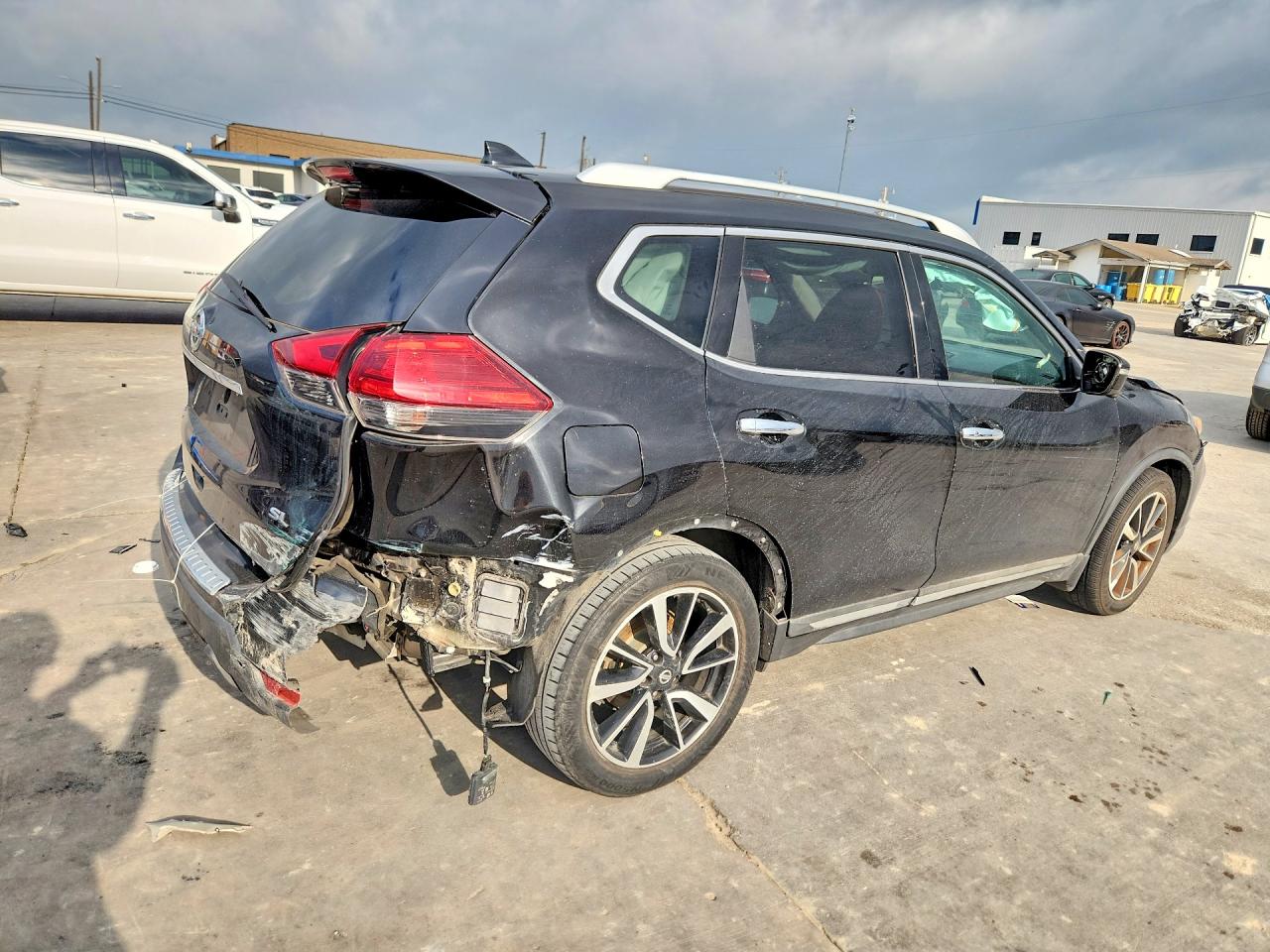 2017 NISSAN ROGUE