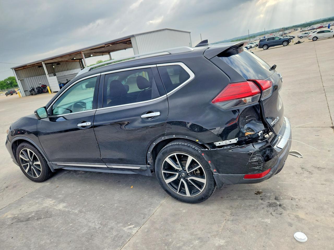 2017 NISSAN ROGUE