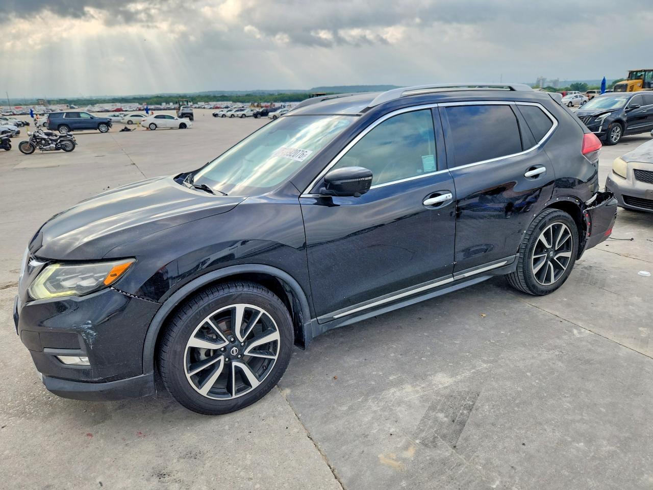 2017 NISSAN ROGUE