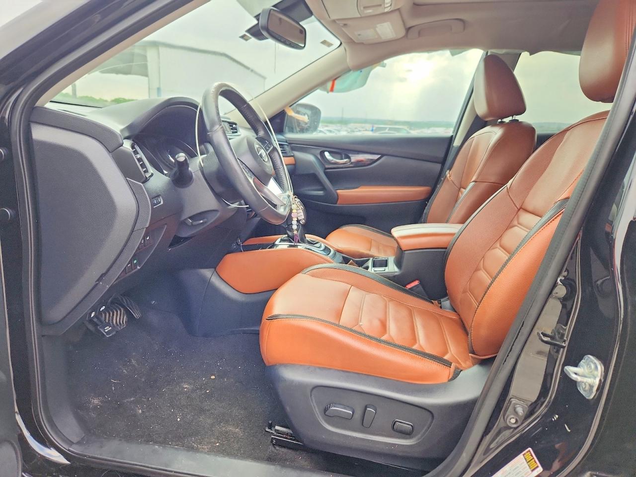 2017 NISSAN ROGUE