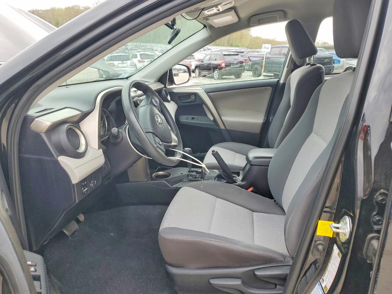 2015 TOYOTA RAV4