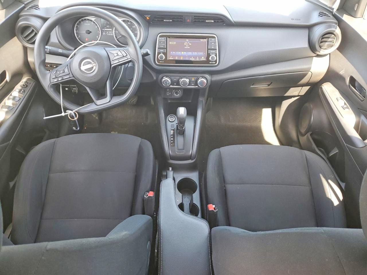 2023 NISSAN KICKS