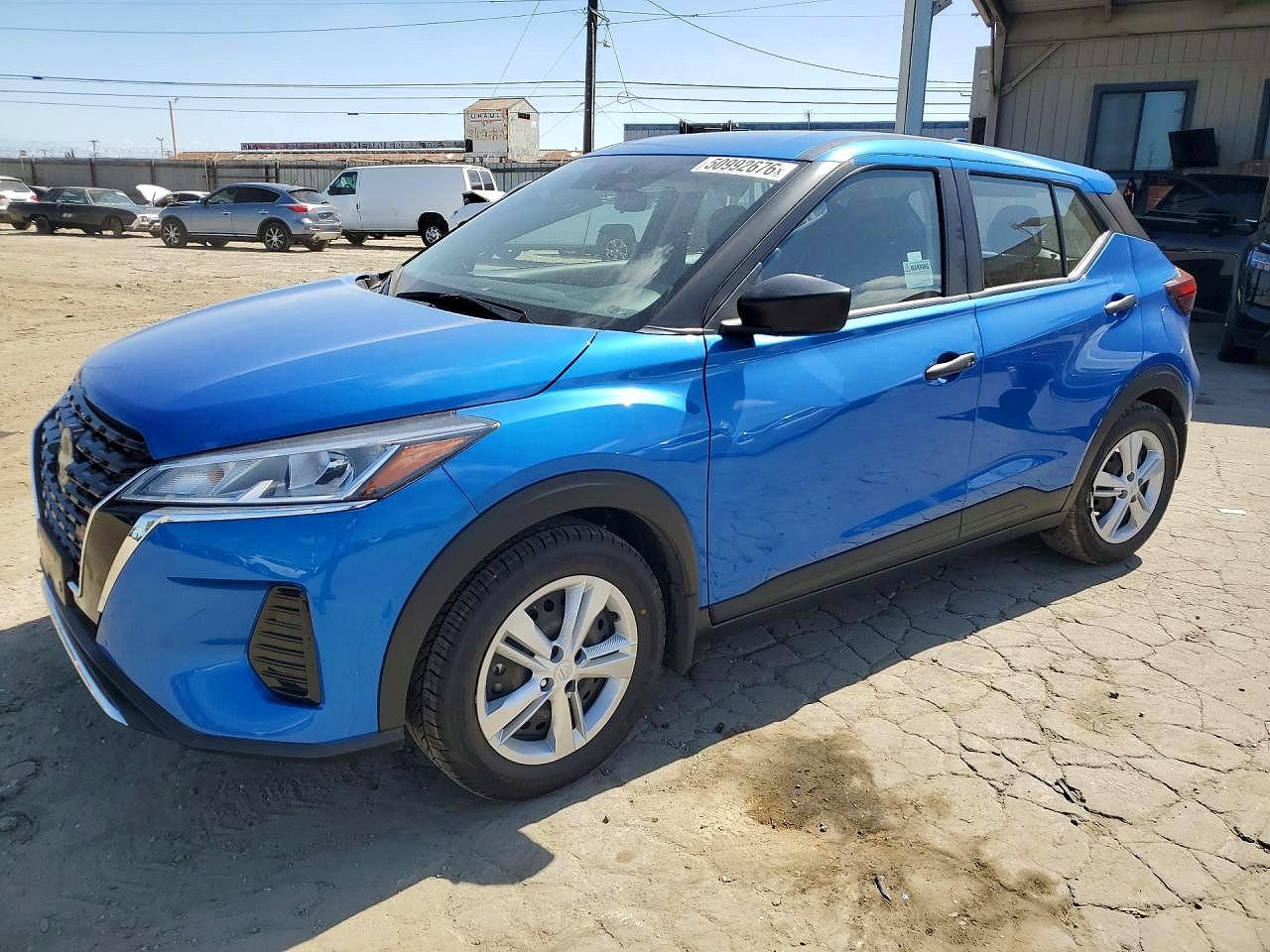 2023 NISSAN KICKS