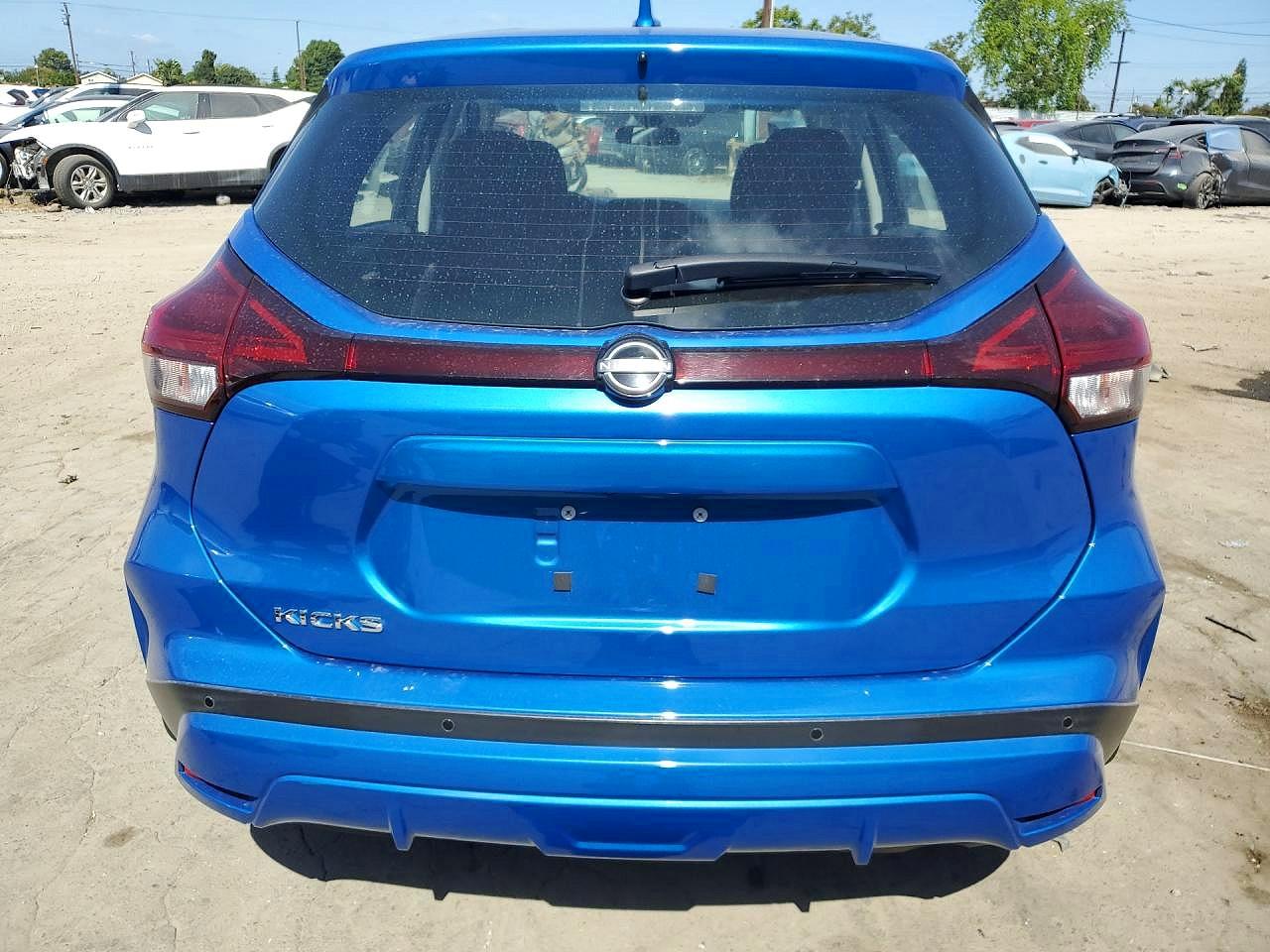 2023 NISSAN KICKS
