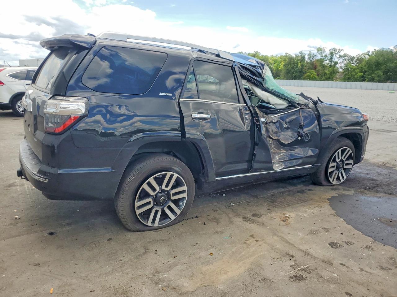 2022 TOYOTA 4RUNNER