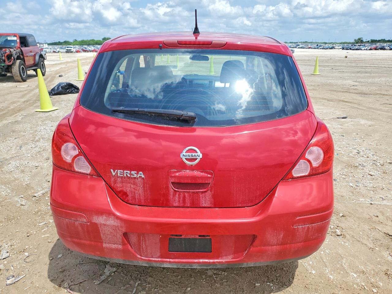 2012 NISSAN VERSA 1.8