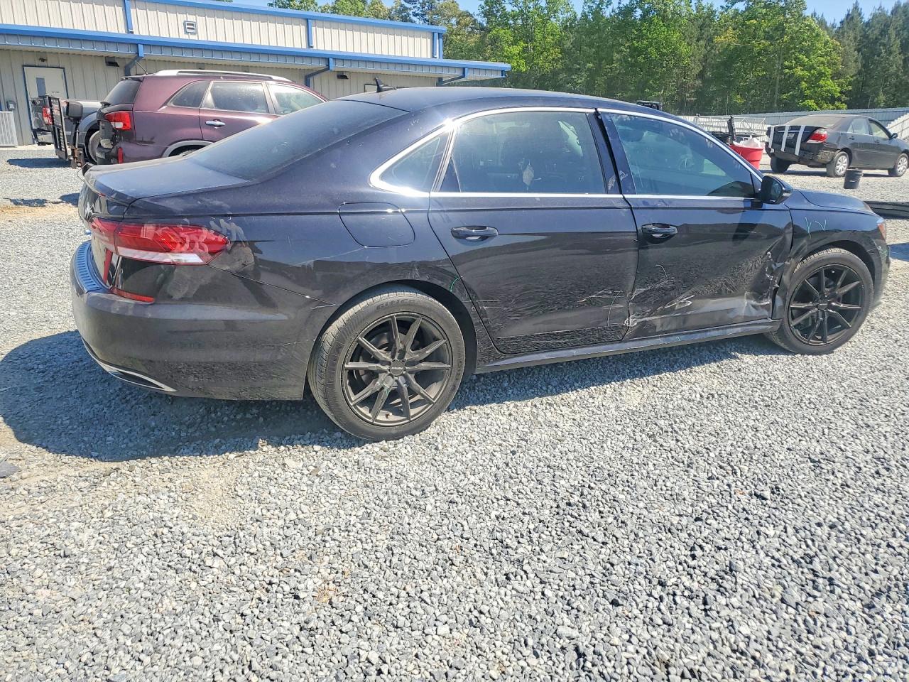 2021 VOLKSWAGEN PASSAT