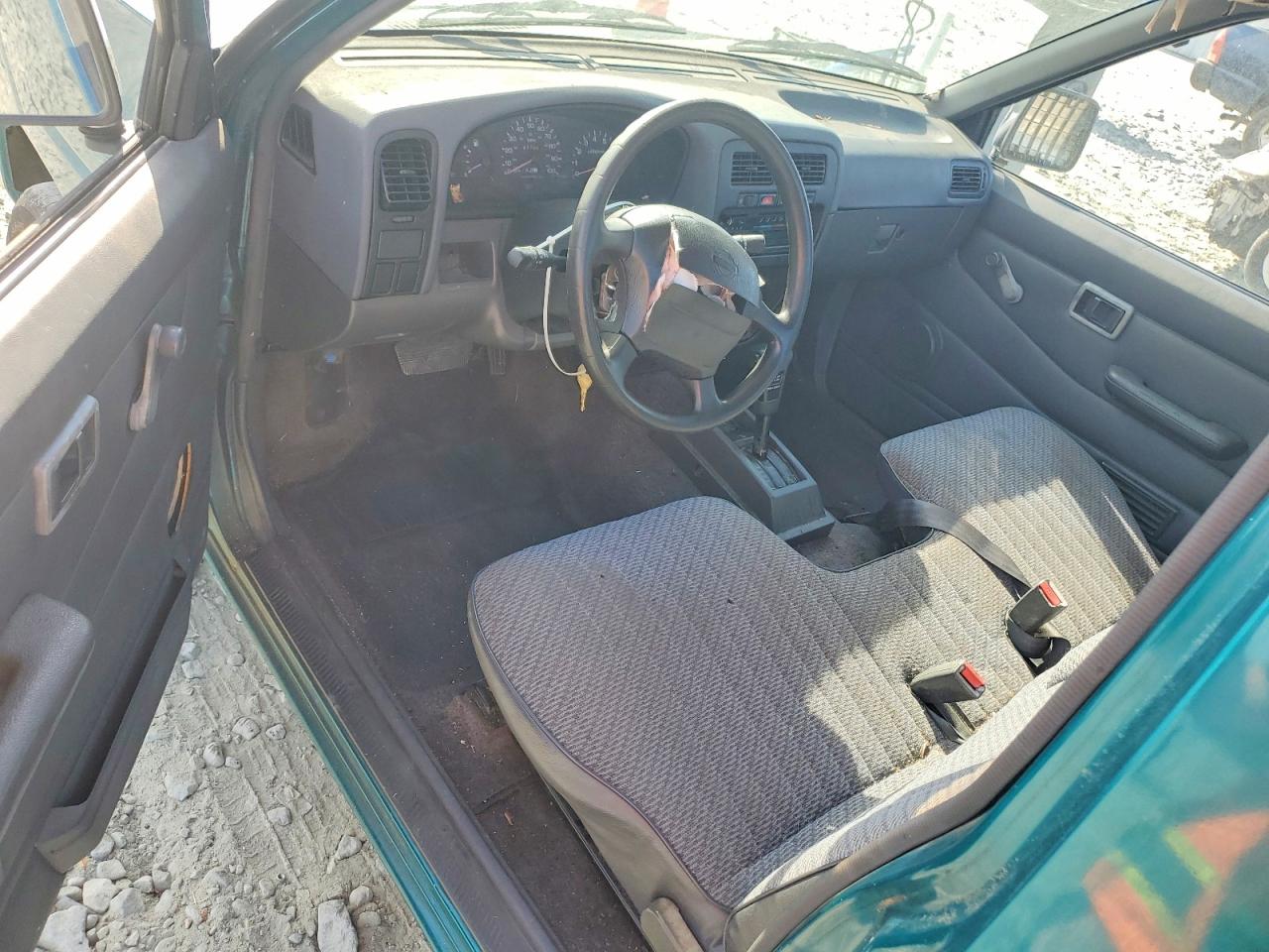 1997 NISSAN NAVARA