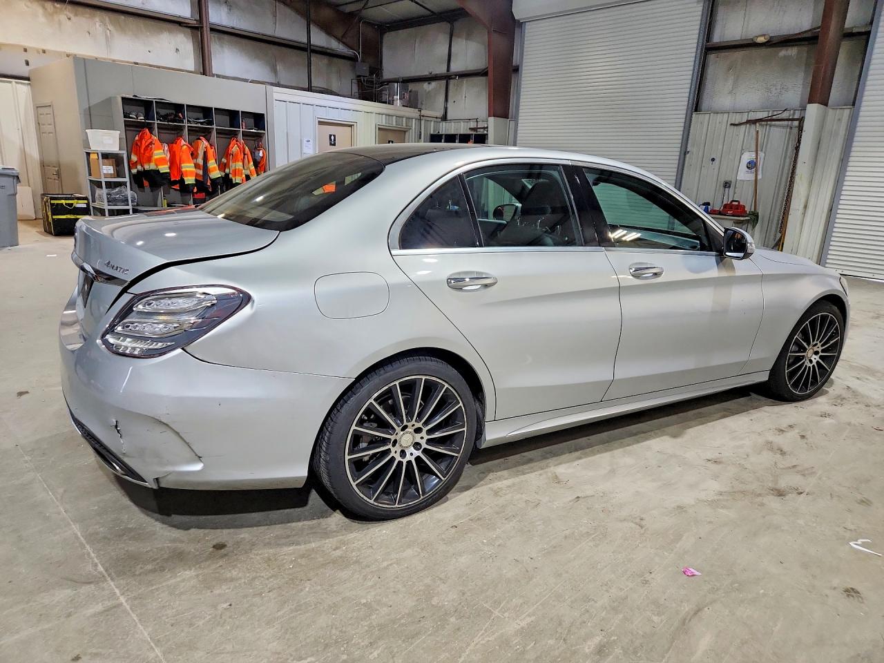 2015 MERCEDES-BENZ C-CLASS