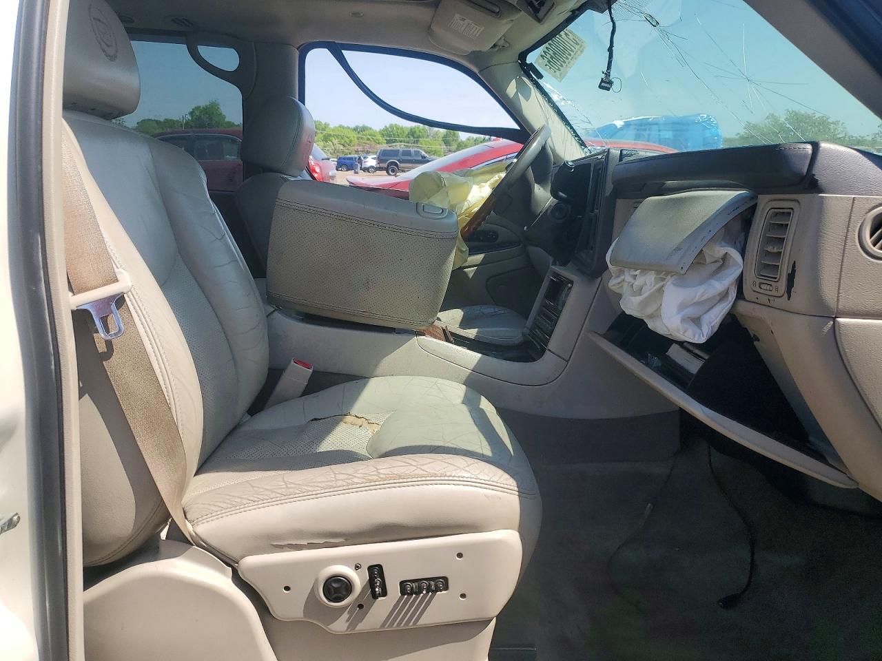 2004 CADILLAC ESCALADE L