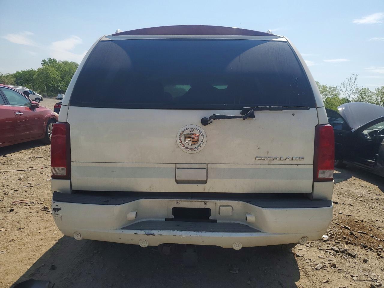 2004 CADILLAC ESCALADE L