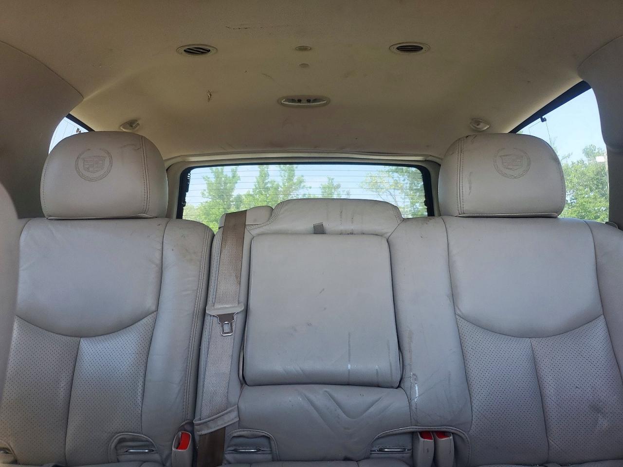 2004 CADILLAC ESCALADE L