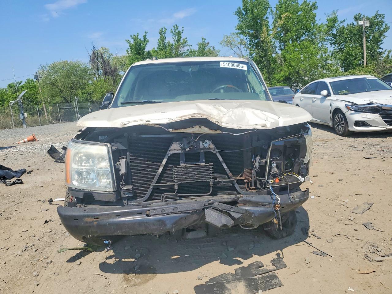 2004 CADILLAC ESCALADE L