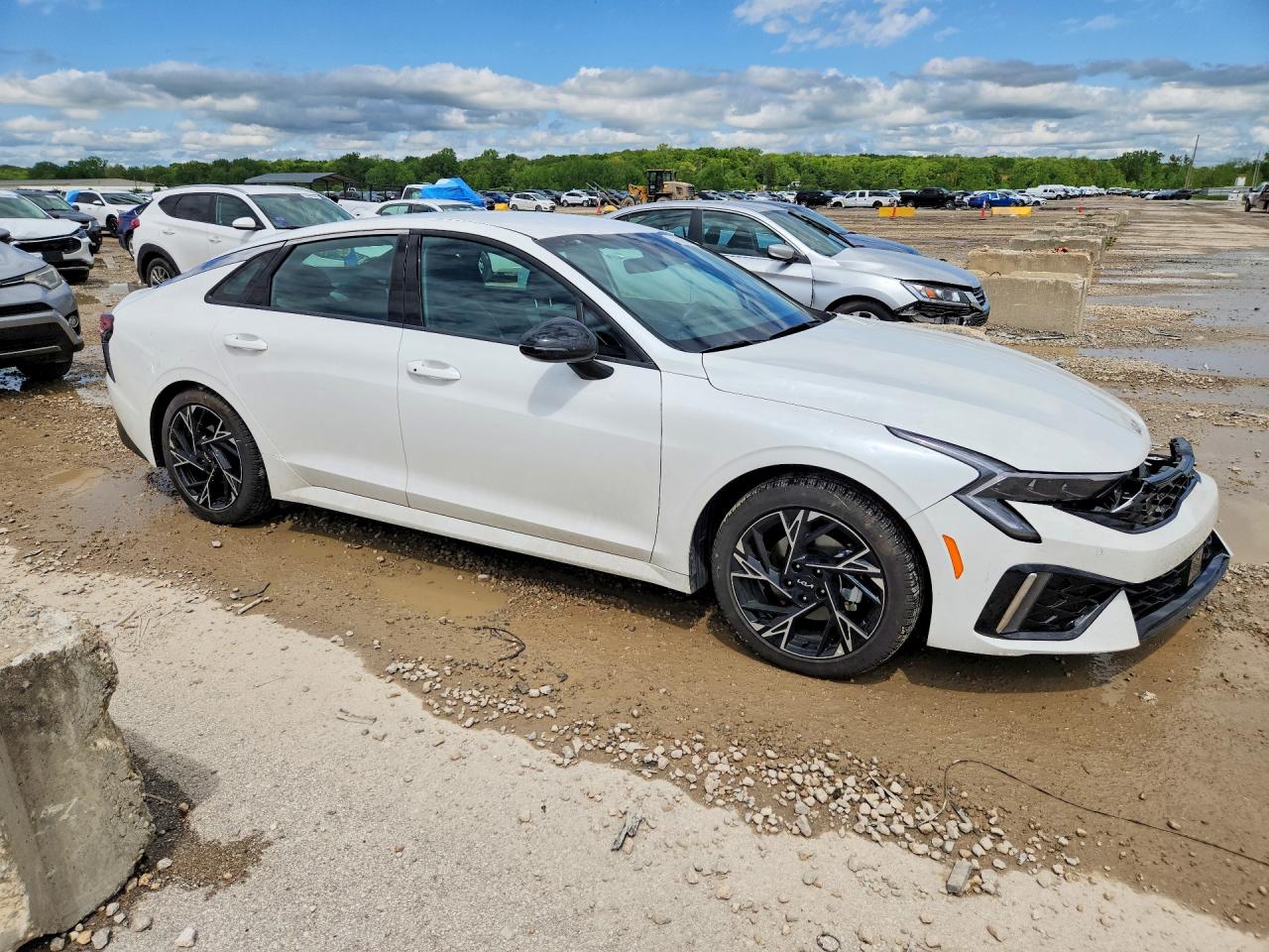 2025 KIA K5