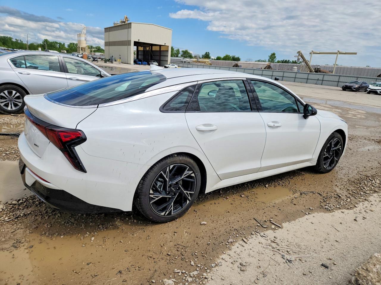 2025 KIA K5