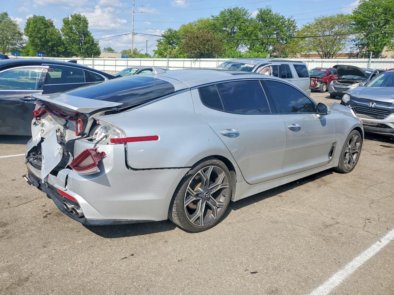 2018 KIA STINGER