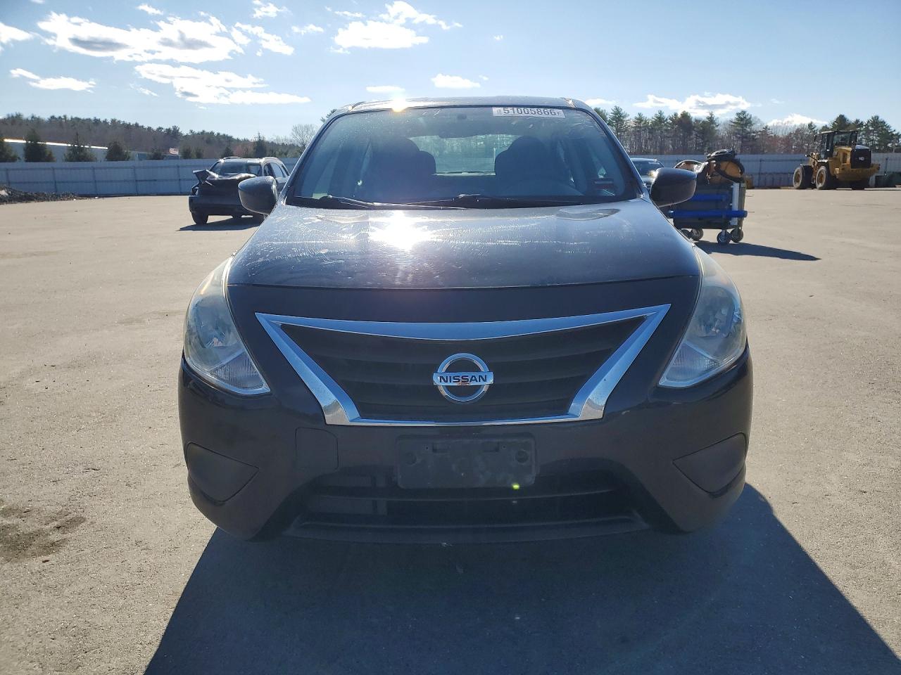 2017 NISSAN VERSA