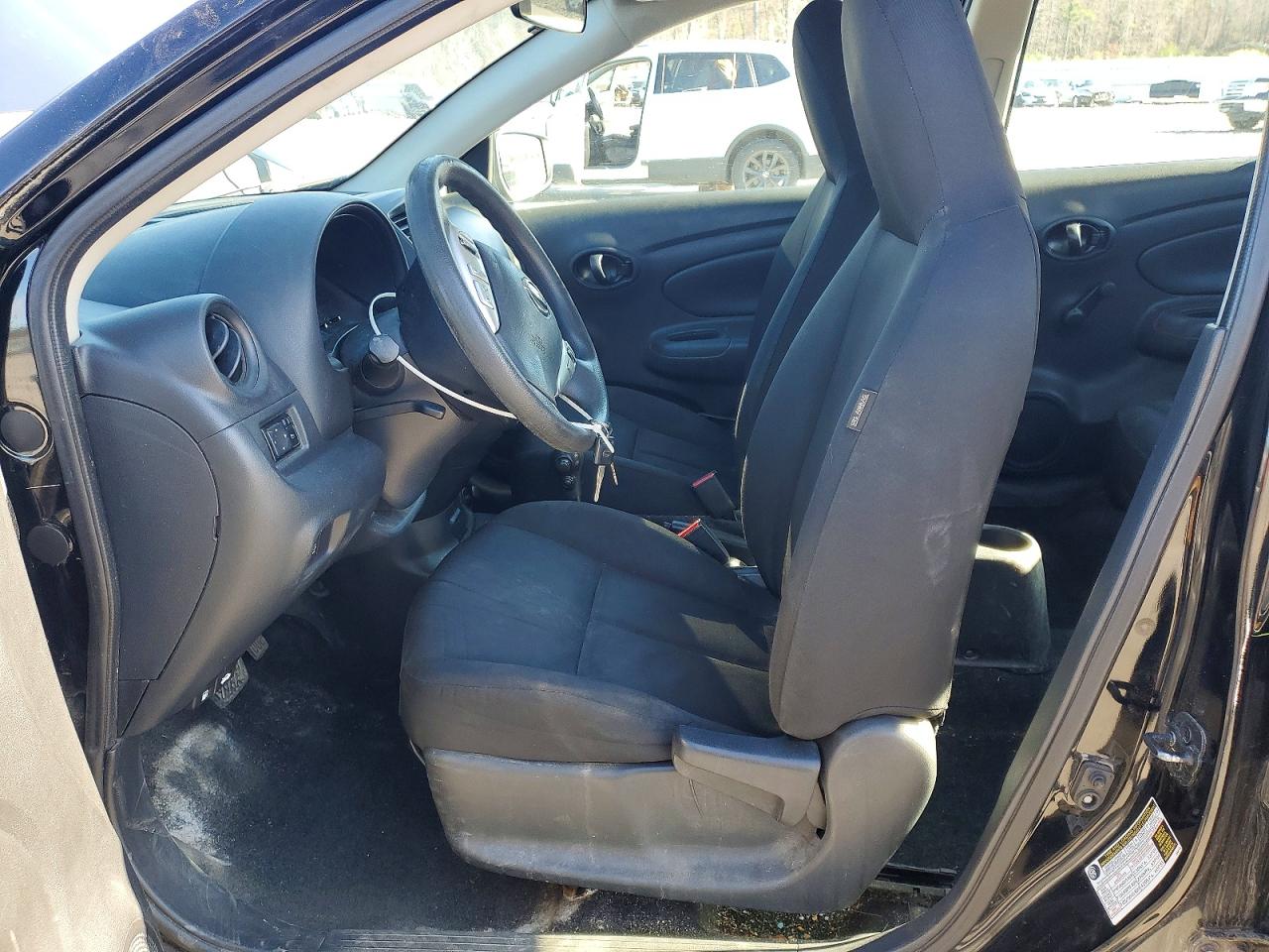 2017 NISSAN VERSA