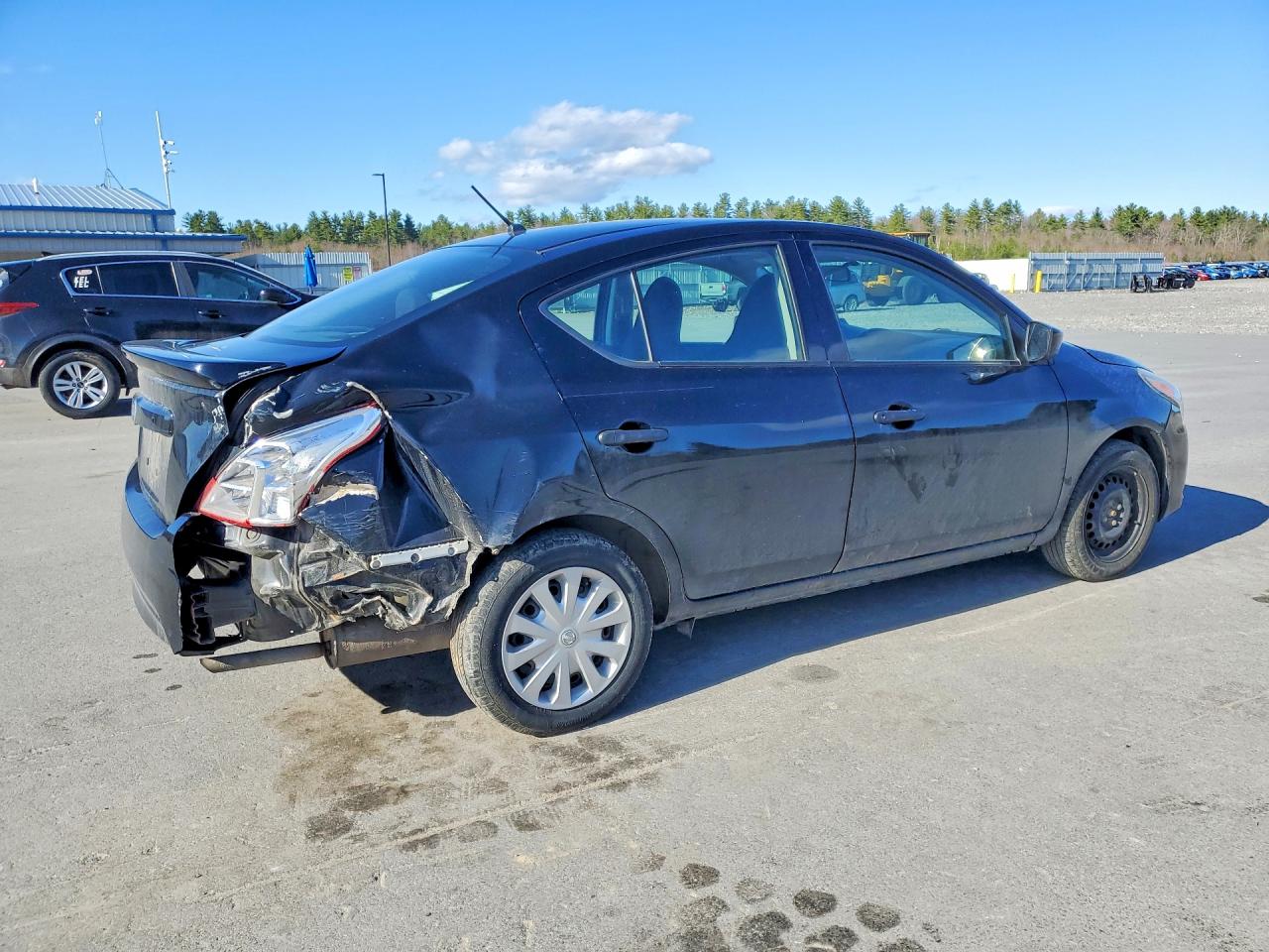 2017 NISSAN VERSA