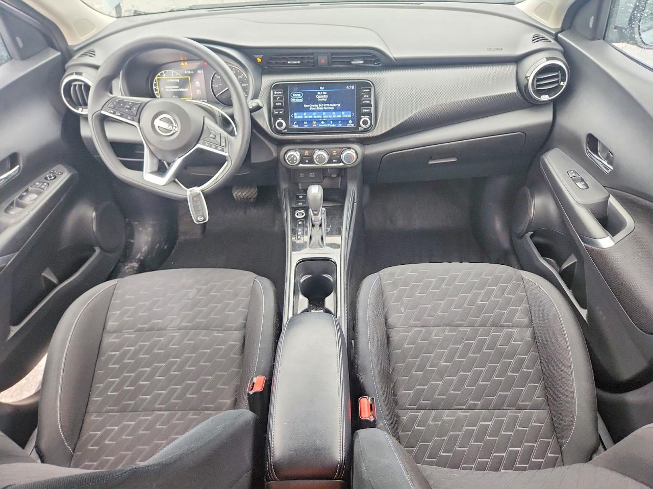2024 NISSAN KICKS