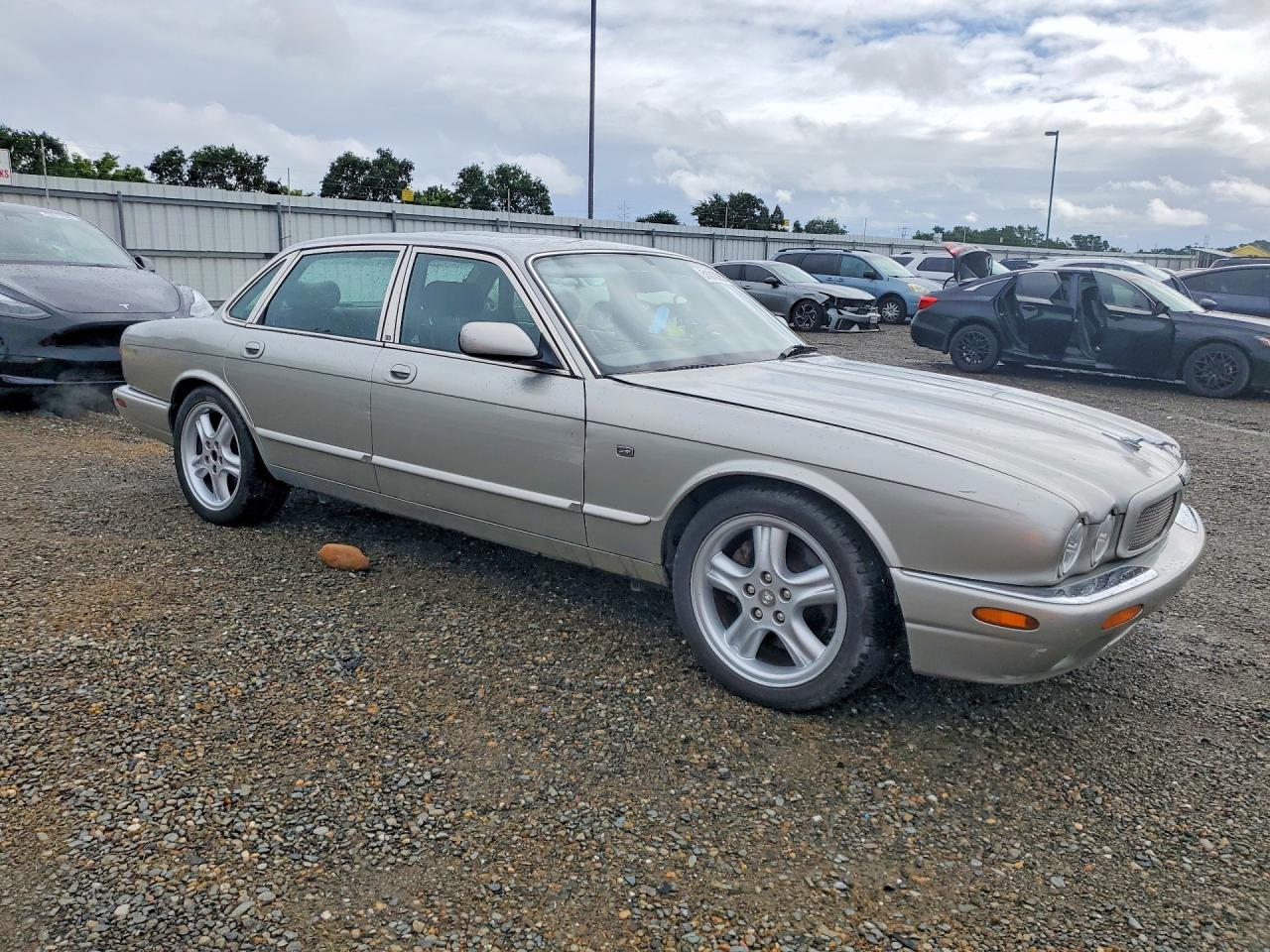 1999 JAGUAR XJR