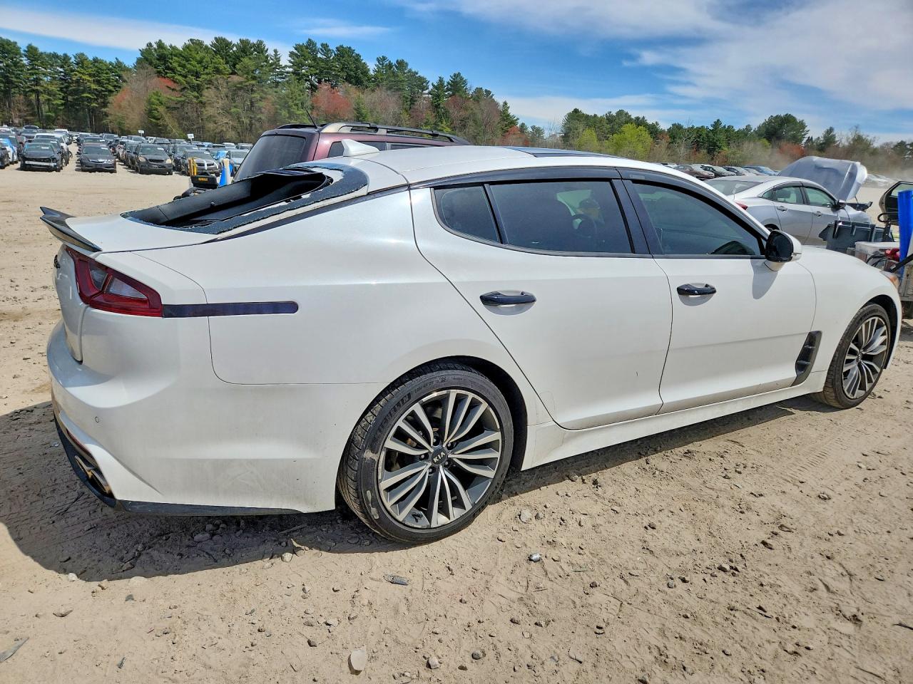 2019 KIA STINGER
