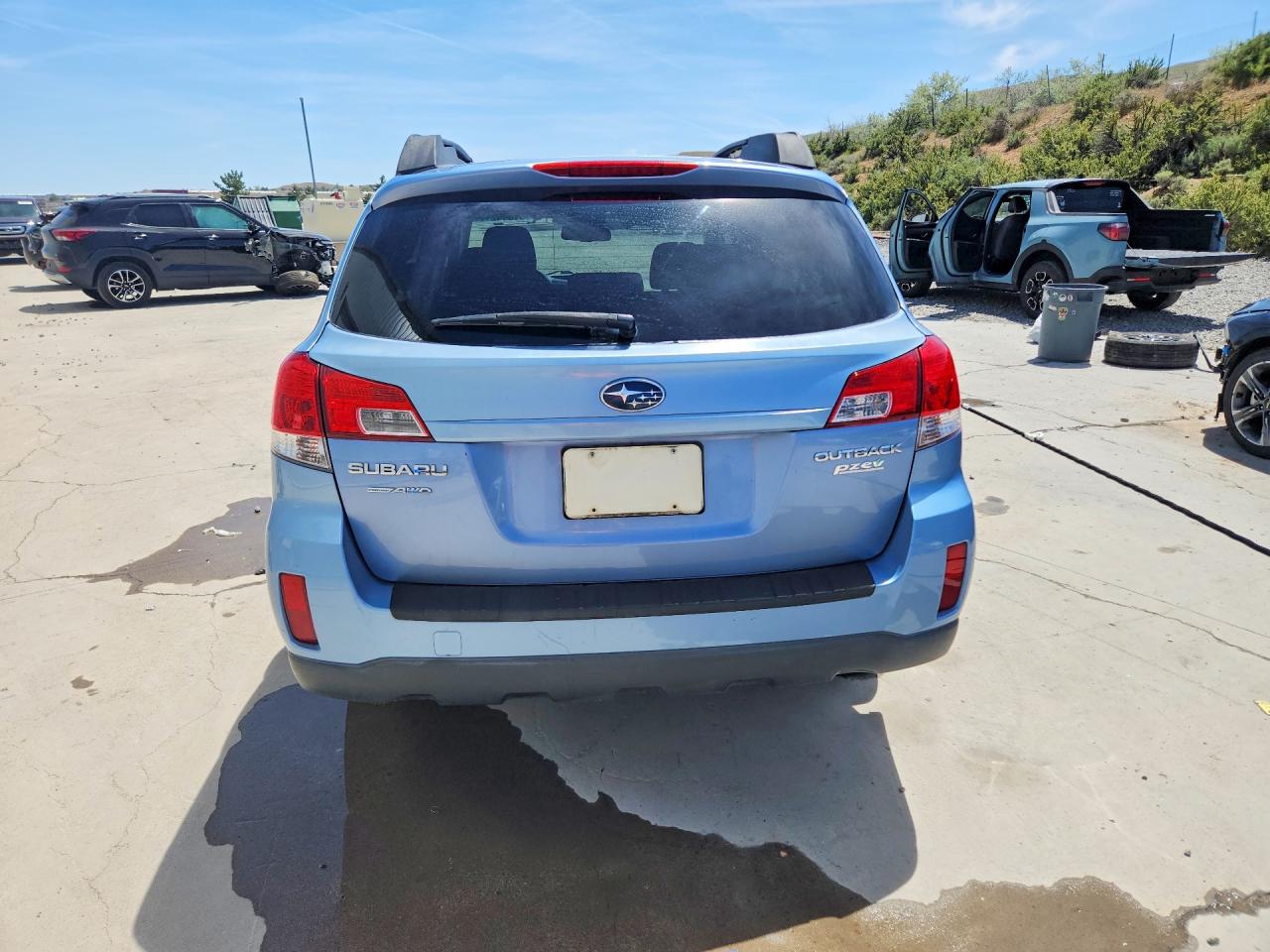 2011 SUBARU OUTBACK