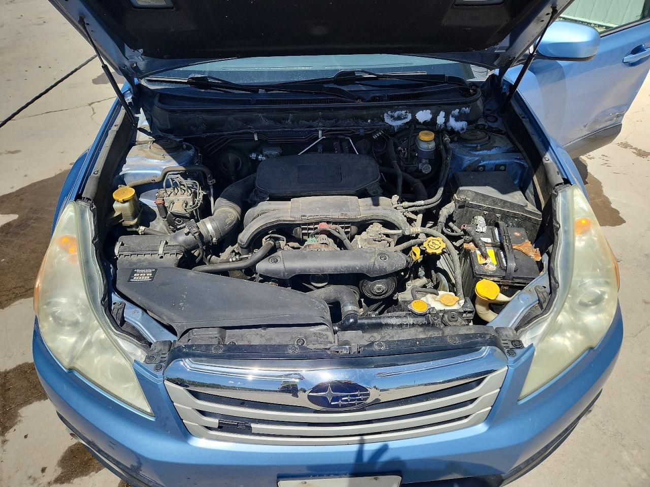 2011 SUBARU OUTBACK