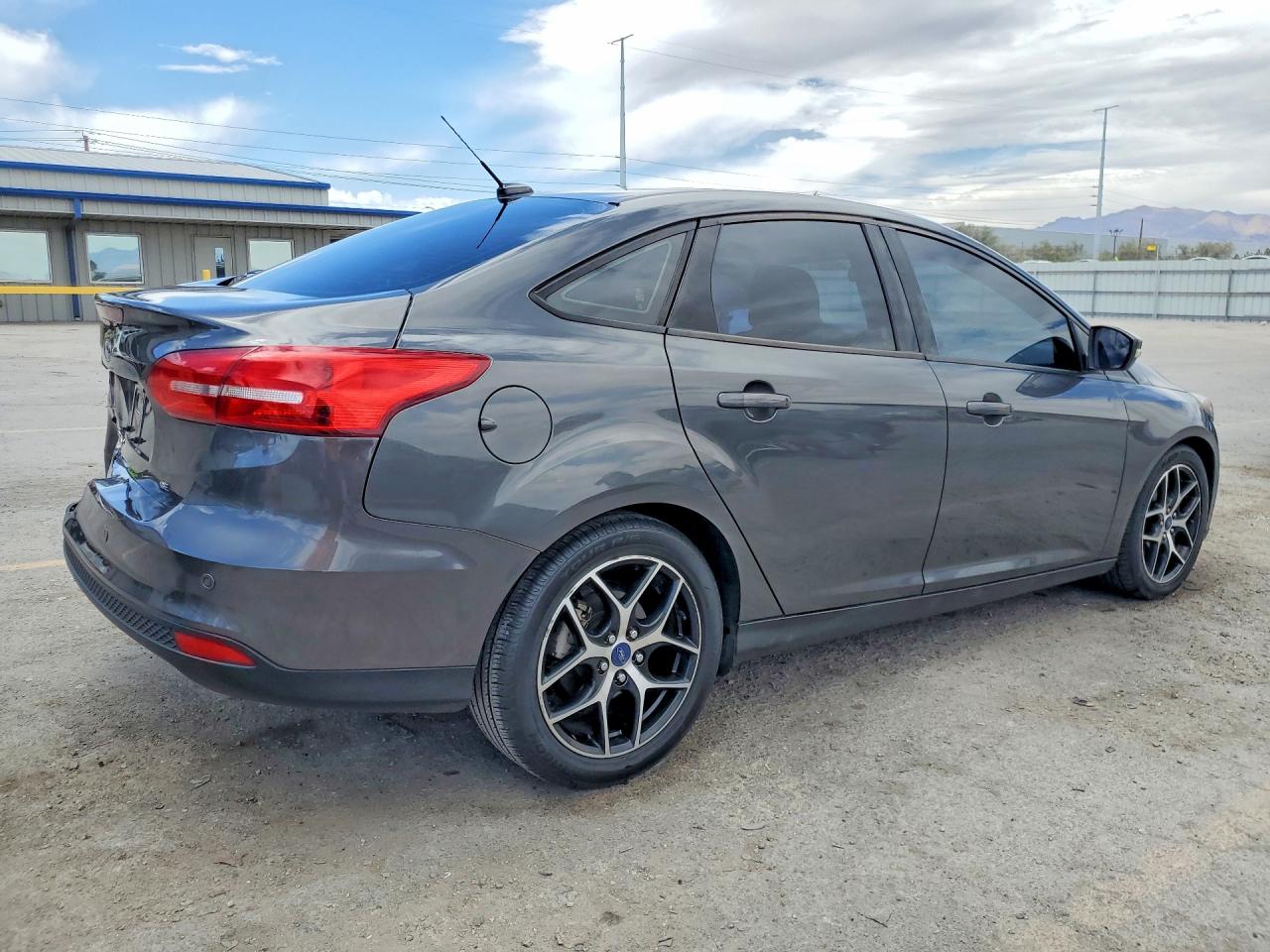 2017 FORD FOCUS