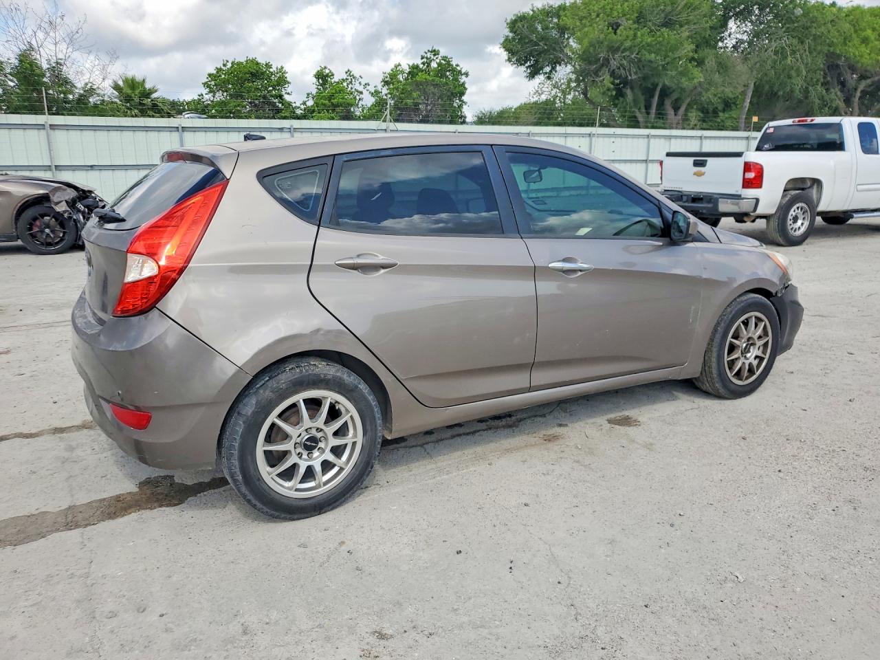 2013 HYUNDAI ACCENT