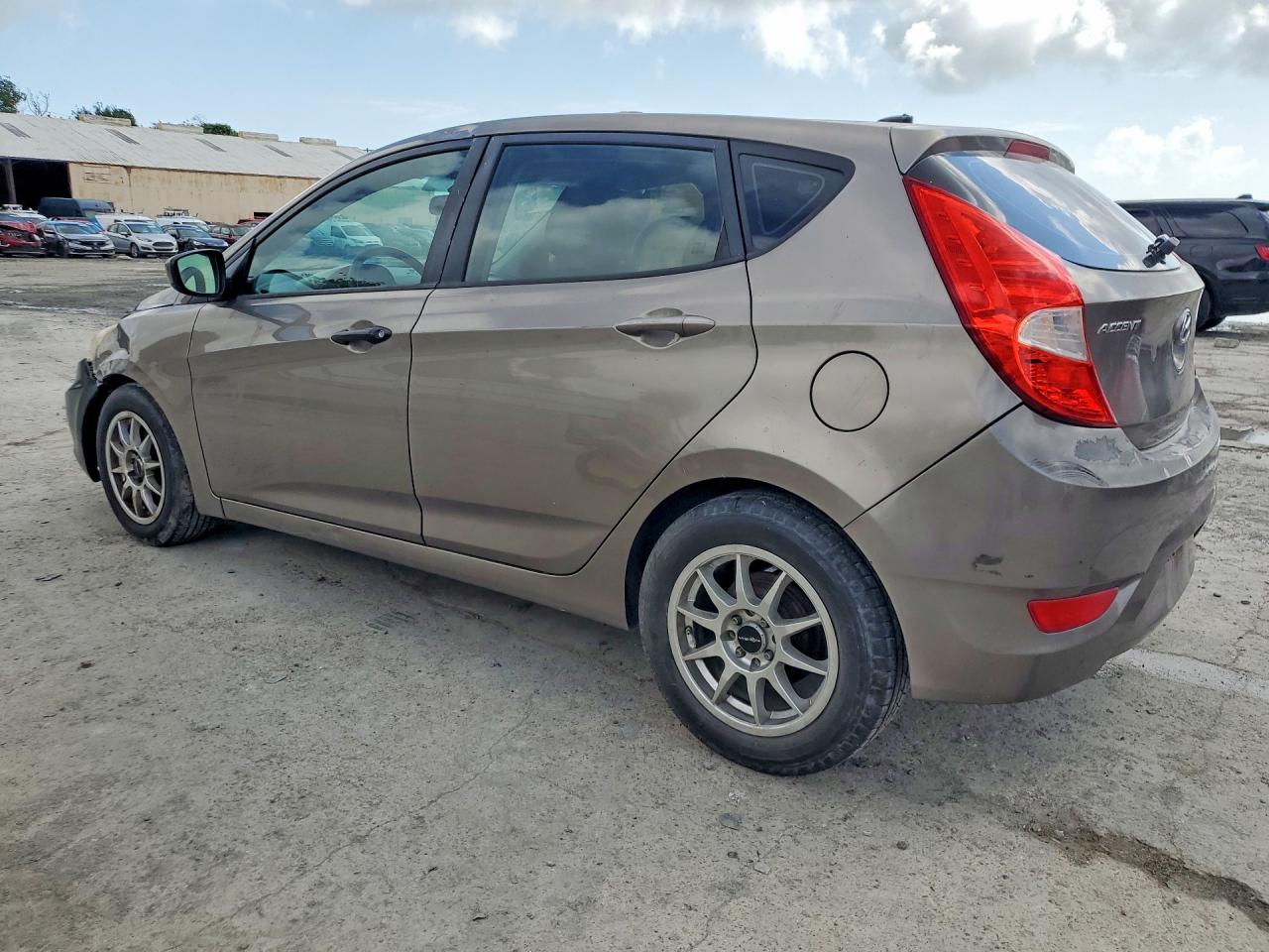 2013 HYUNDAI ACCENT
