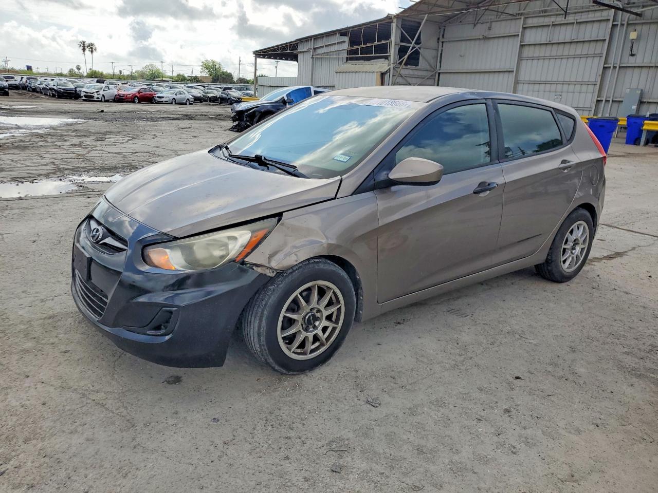 2013 HYUNDAI ACCENT