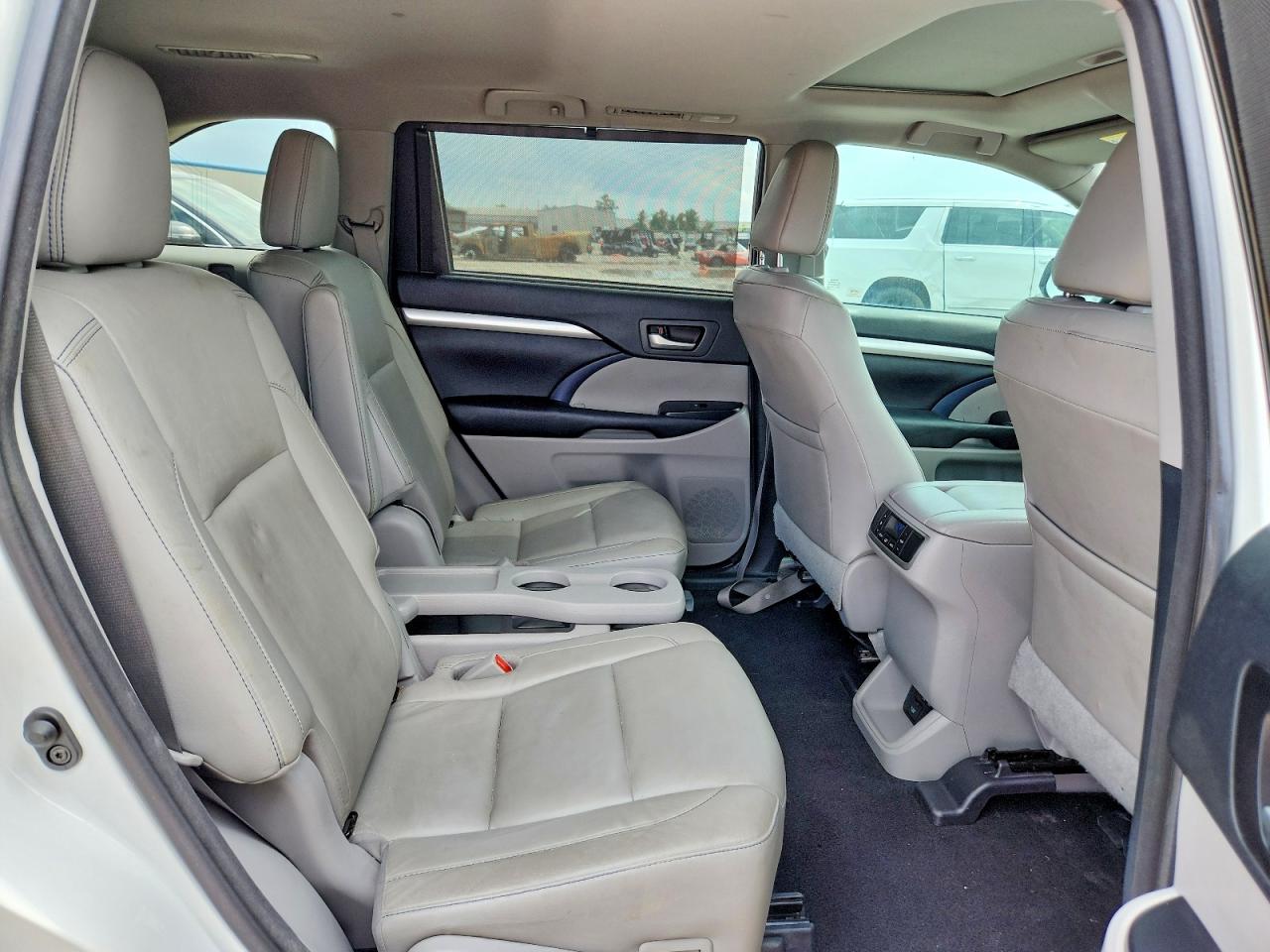 2017 TOYOTA HIGHLANDER
