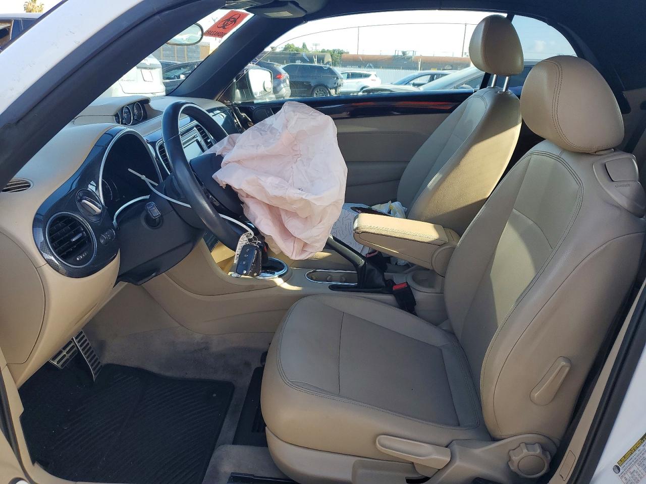 2013 VOLKSWAGEN BEETLE