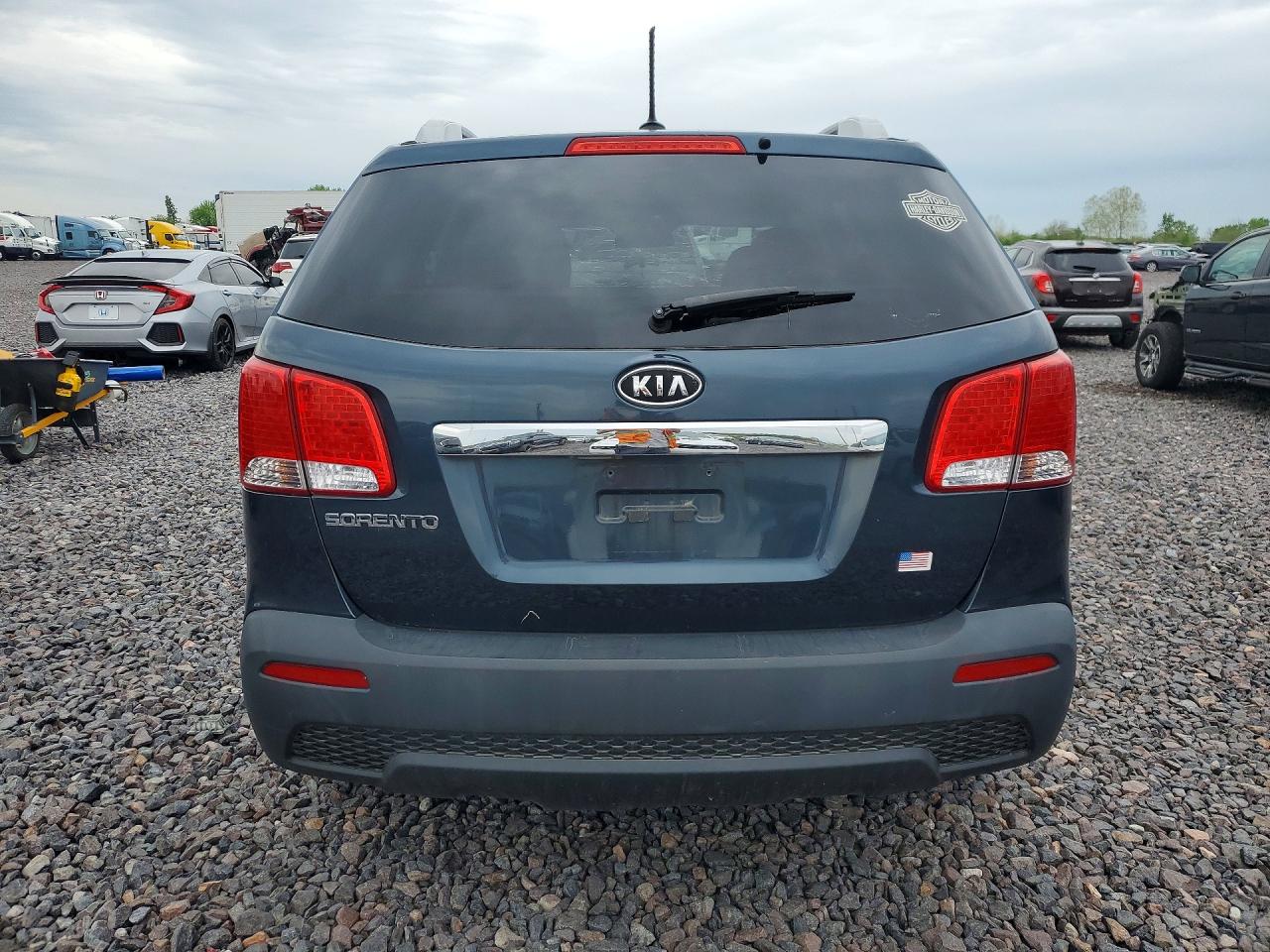 2011 KIA SORENTO