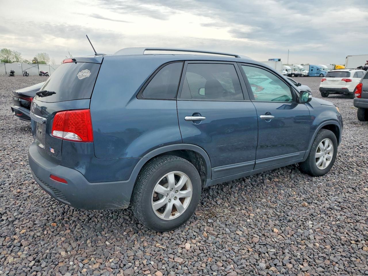 2011 KIA SORENTO
