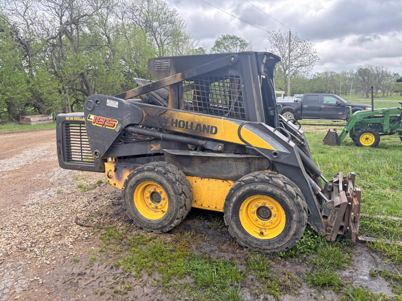 2007 NEWHOLLAND L185  Skid