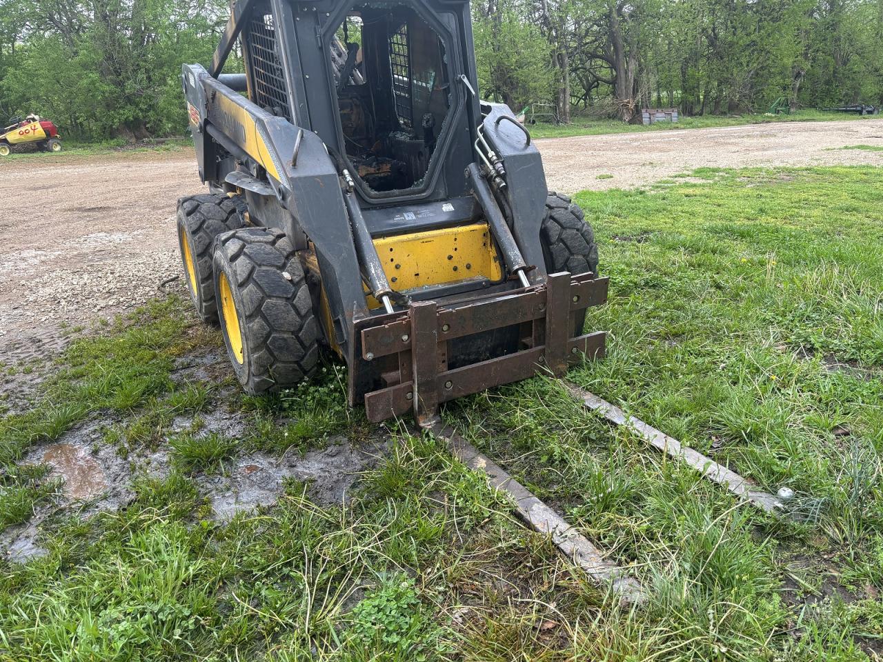 2007 NEWHOLLAND L185  Skid